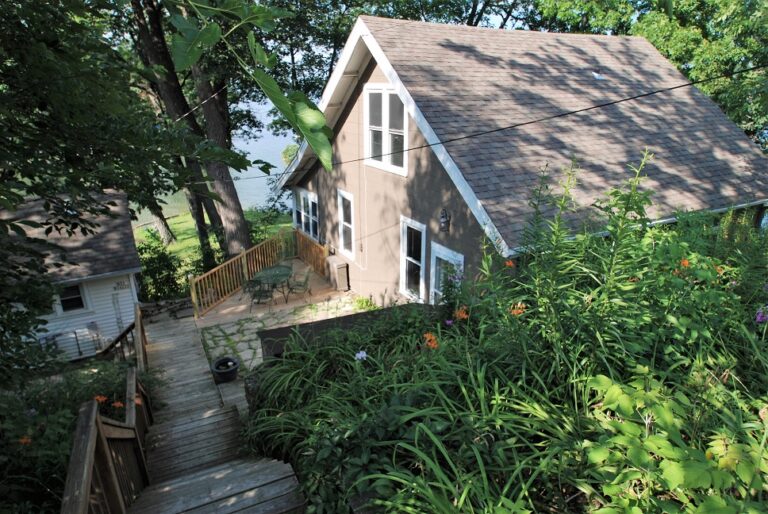 Okauchee Lake Cottage for Rent